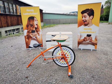 Handy Ladestation mit Veloantrieb