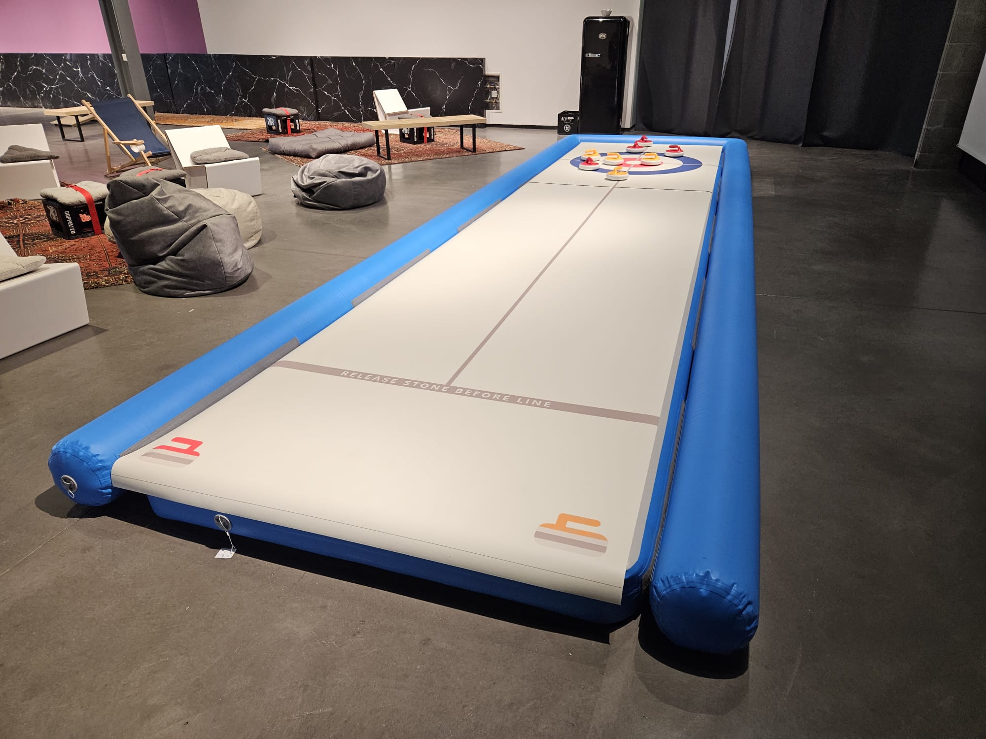 Curlingbahn aufblasbar – Bild 3