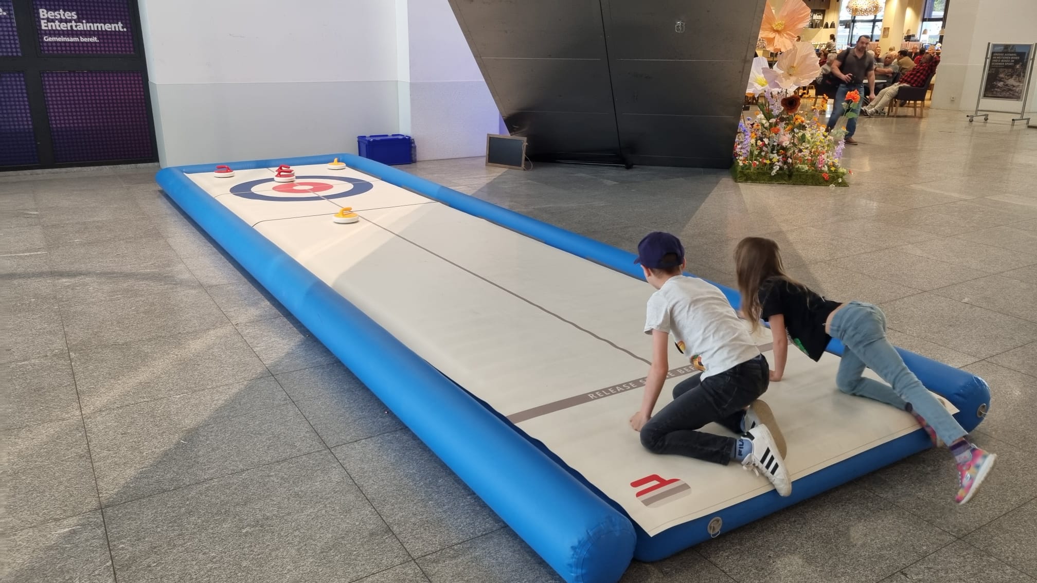 Curlingbahn aufblasbar – Bild 4