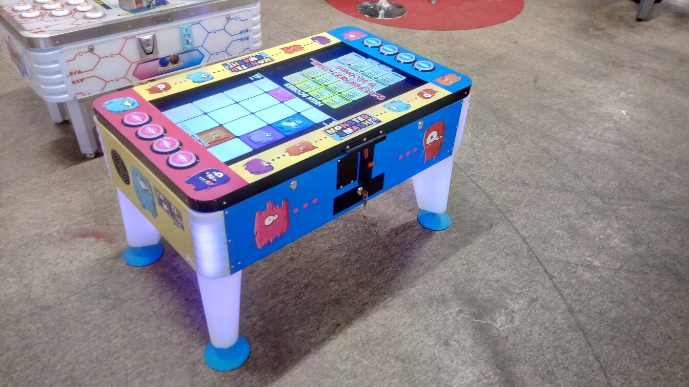 Monster Smash Videospiel – Bild 2