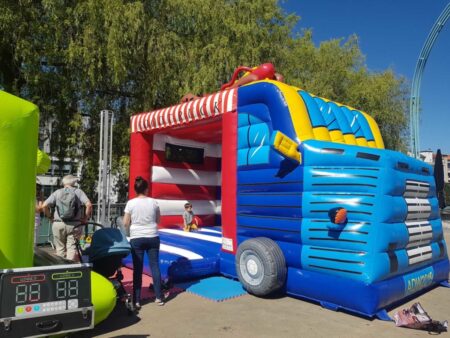 6 Meter Hüpfburg Foodtruck