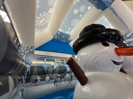 Hüpfburg Schneefrost