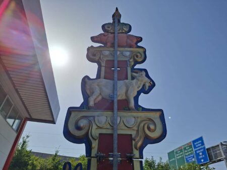 Hau den Gockel vom Sockel gebraucht