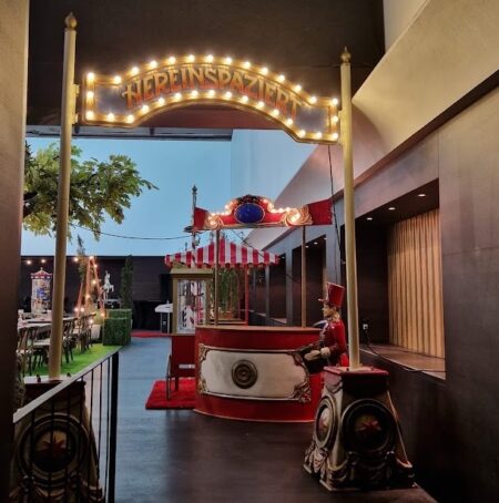 Eingangsportal Nostalgie