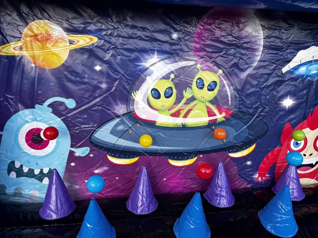Alien Wurf- und Schiessbude – Bild 3