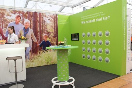 Interaktive Messe-Spielwand