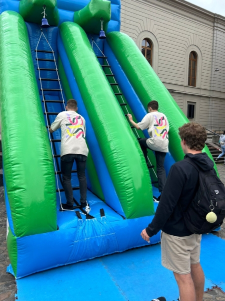 Verrückte Leiter aufblasbar