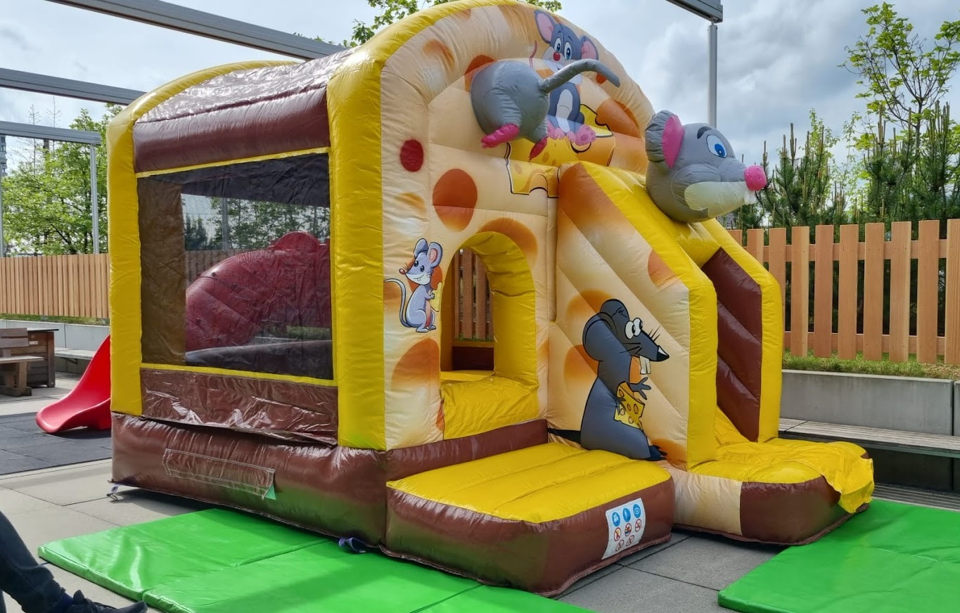 Hüpfburg Midi Käsemaus