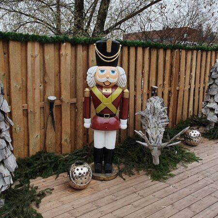 Nussknacker gold Lebensgross