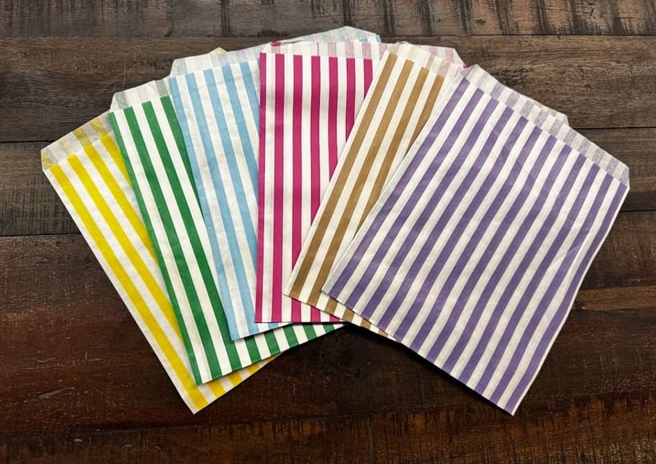 6 verschieden farbig gestreifte papiertüten für popcorn, süssikgeiten etc.