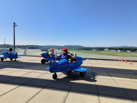 Mini Pilot Tretflugzeuge